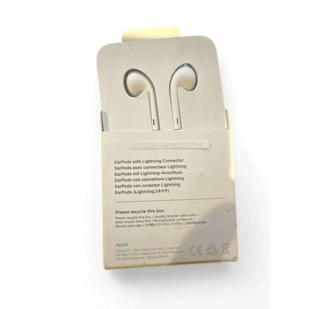 Apple EarPods With Lightning Connector for iPhone iPad Model A1748